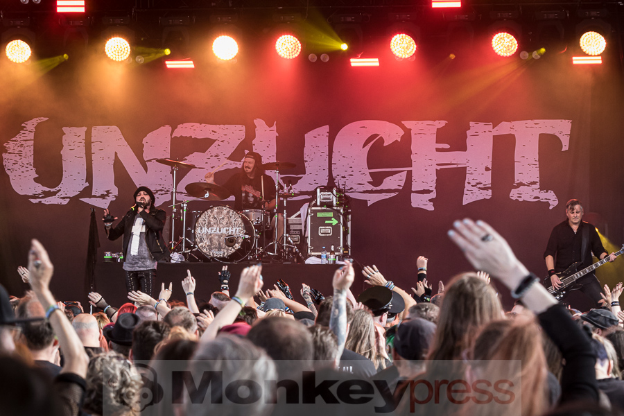 Fotos: AMPHI FESTIVAL 2023 – Bands Sonntag (30.07.2023 ab 16:00 Uhr) Fotos: AMPHI FESTIVAL 2023 – Bands Sonntag (30.07.2023 ab 16:00 Uhr)