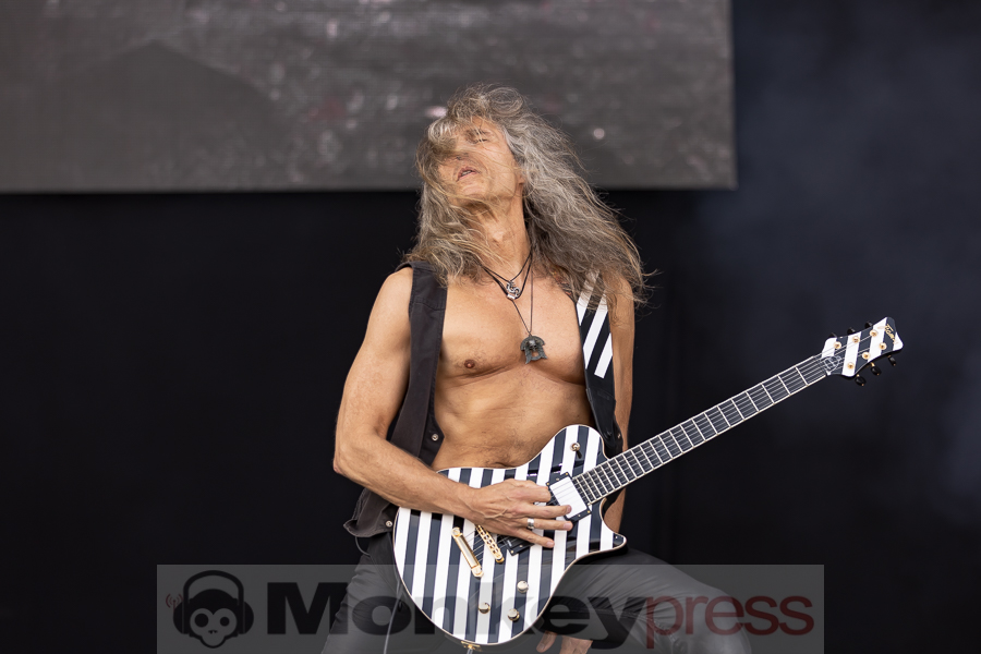 Grave Digger© Birger Treimer