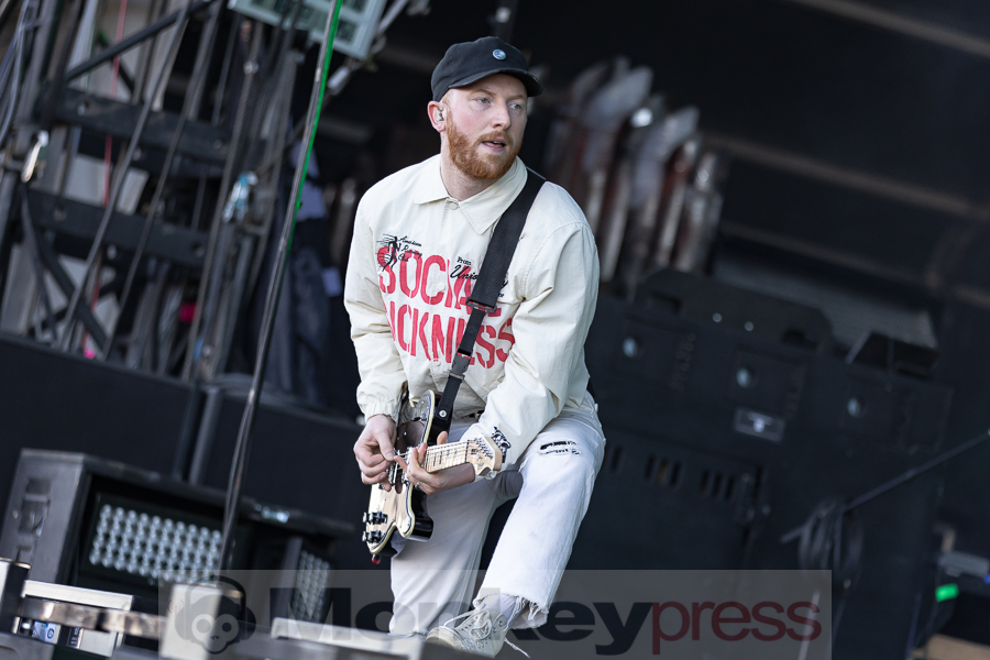 While She Sleeps © Birger Treimer