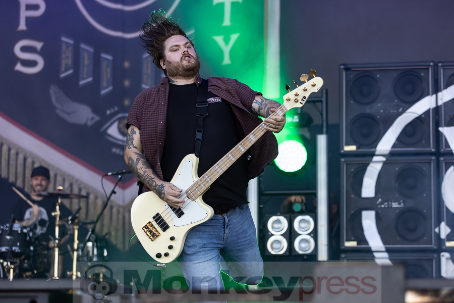 While She Sleeps © Birger Treimer