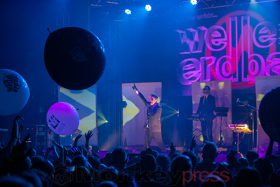 WELLE ERDBALL, ©Marcus Nathofer