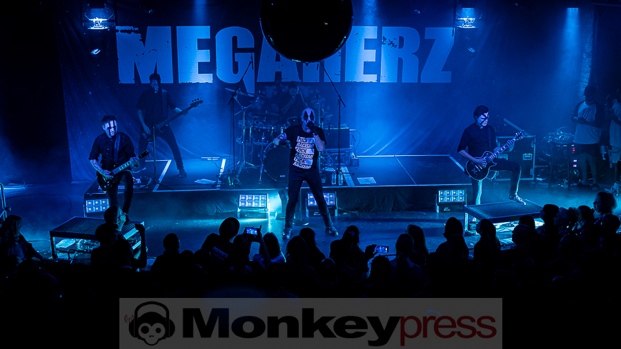 Fotos: Megaherz Fotos: Megaherz