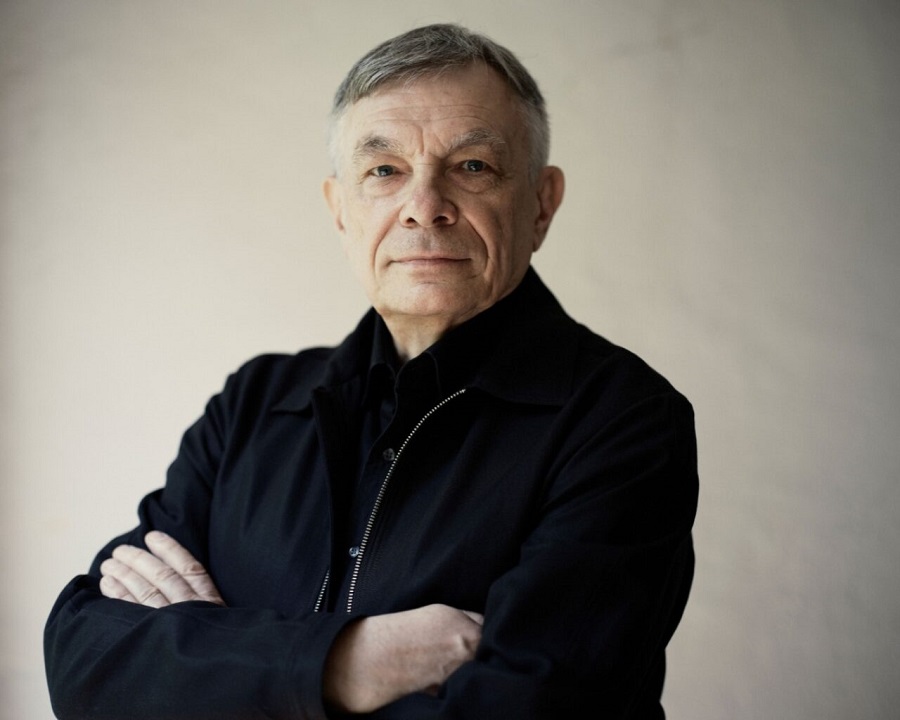 "Die Kunst ahmt die Natur auf poetische Weise nach" - Interview mit KARL BARTOS "Die Kunst ahmt die Natur auf poetische Weise nach" - Interview mit KARL BARTOS