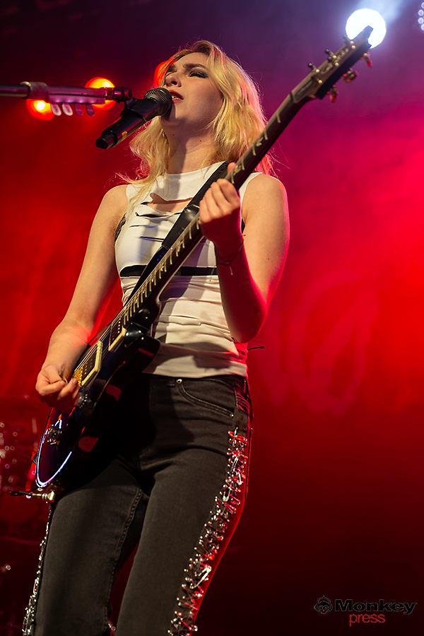 THE WARNING, ©Marcus Nathofer