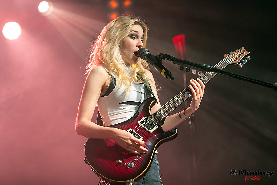 THE WARNING, ©Marcus Nathofer