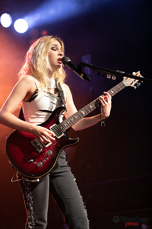 THE WARNING, ©Marcus Nathofer