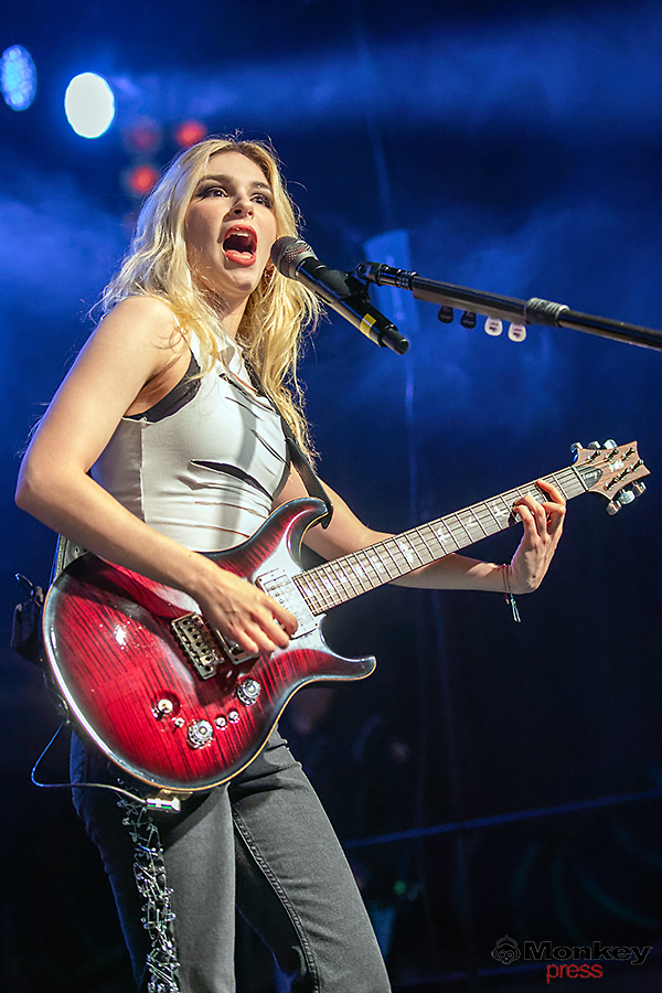 THE WARNING, ©Marcus Nathofer