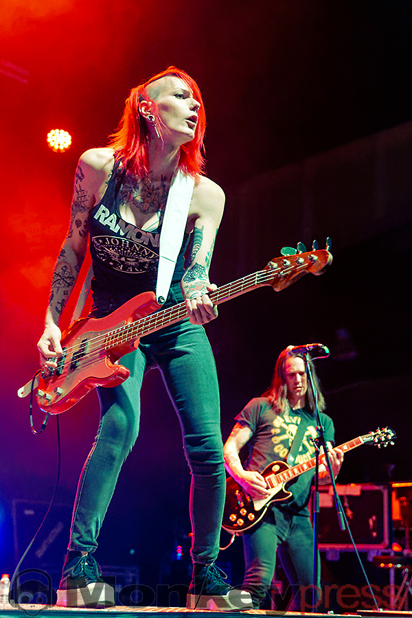 THE HEADLINES, ©Marcus Nathofer