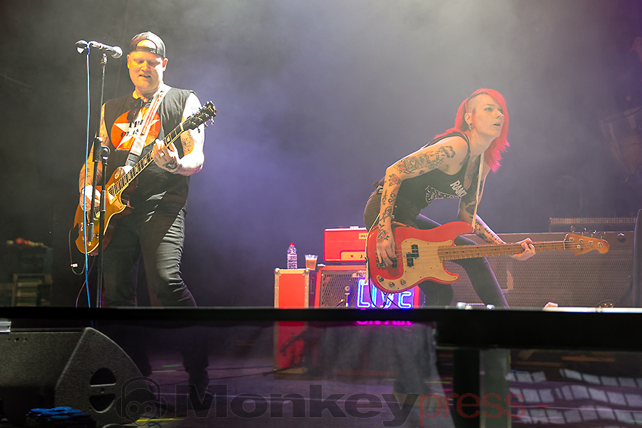 THE HEADLINES, ©Marcus Nathofer