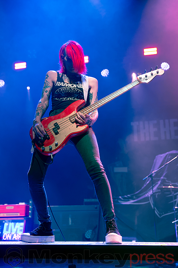 THE HEADLINES, ©Marcus Nathofer