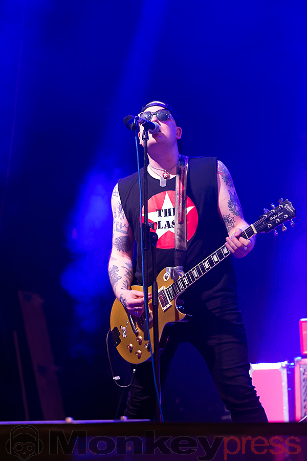 THE HEADLINES, ©Marcus Nathofer