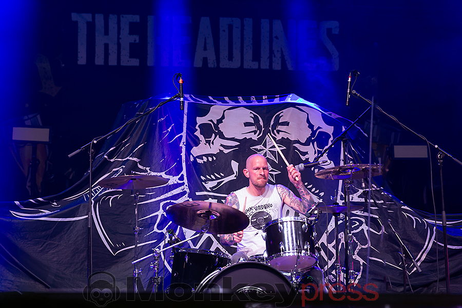 THE HEADLINES, ©Marcus Nathofer