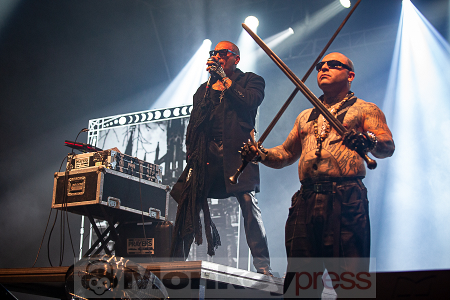 Prayers, © Thomas Bunge Prayers, © Thomas Bunge