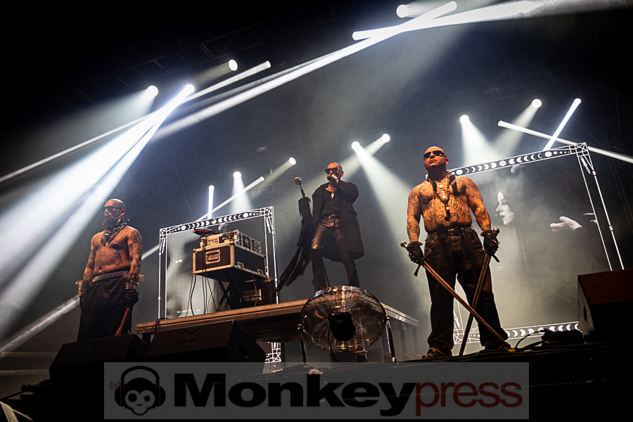 Prayers, © Thomas Bunge Prayers, © Thomas Bunge