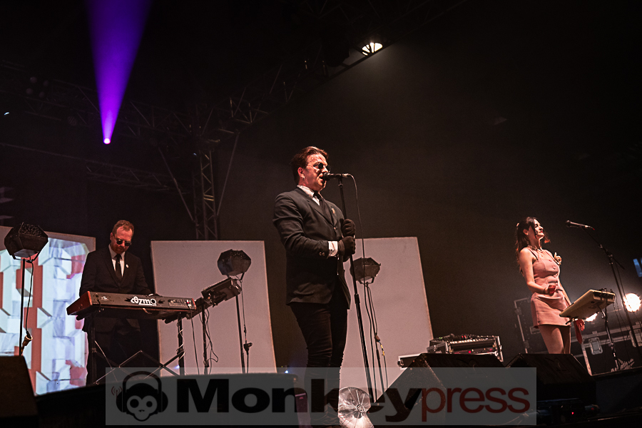 Welle: Erdball, © Thomas Bunge