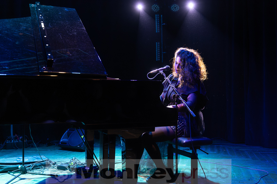 MORAN MAGAL feat. STIMMGEWALT, (c) Anno von Sachsen MORAN MAGAL feat. STIMMGEWALT, (c) Anno von Sachsen