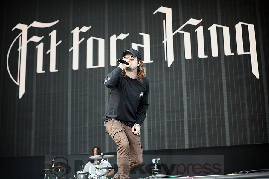 Fit For A King © Sandro Griesbach