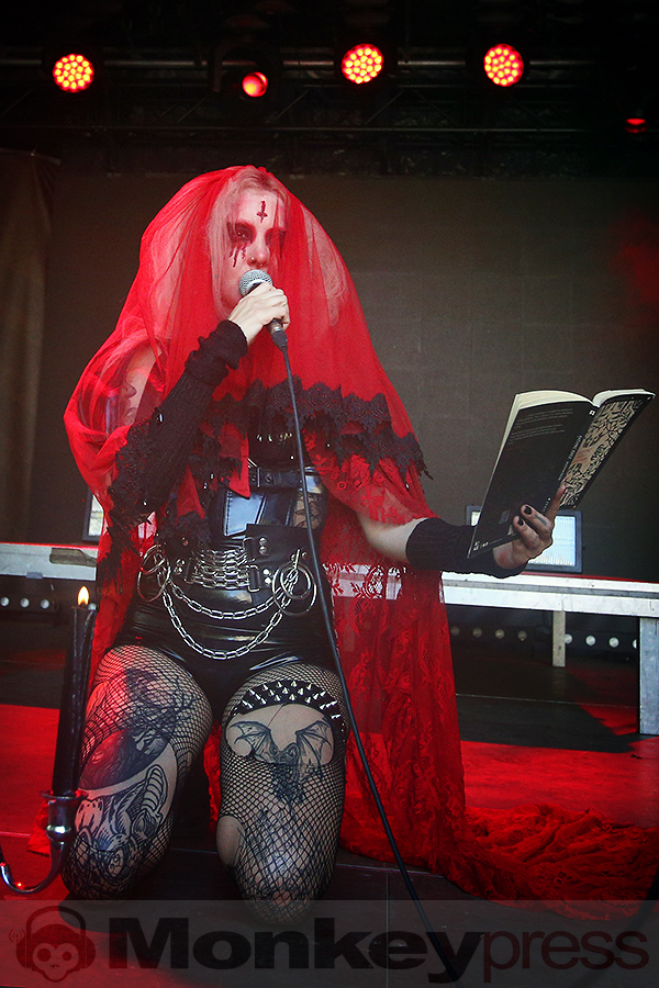 Aux Animaux © Sandro Griesbach