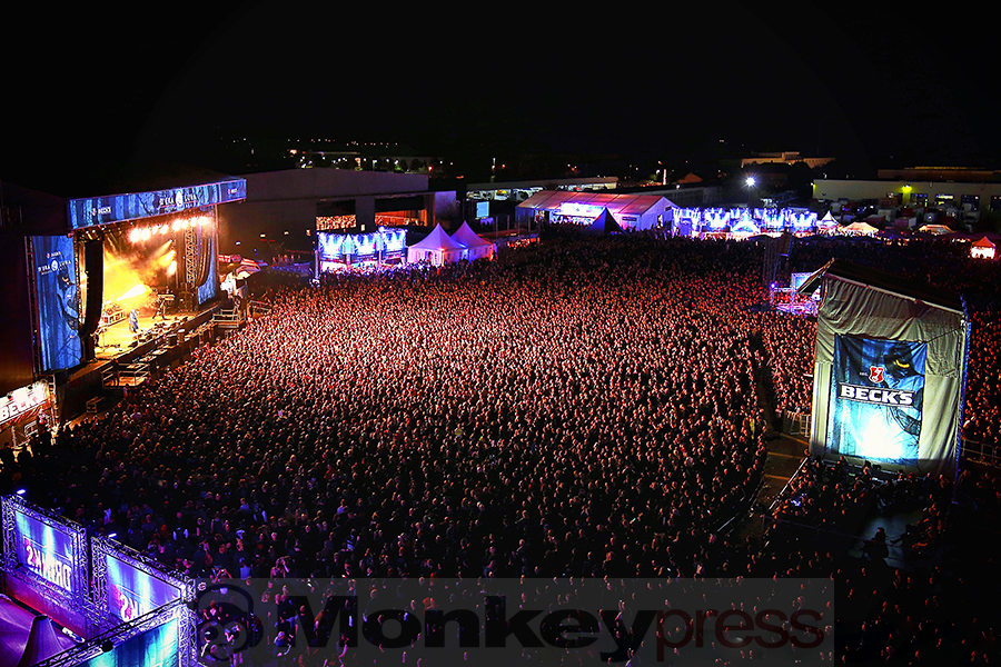 M'ERA LUNA 2025: Jubiläum mit neuen Highlights – Freitag erstmals mit Konzerten, Timetable veröffentlicht, Geländeplan verfügbar M'ERA LUNA 2025: Jubiläum mit neuen Highlights – Freitag erstmals mit Konzerten, Timetable veröffentlicht, Geländeplan verfügbar