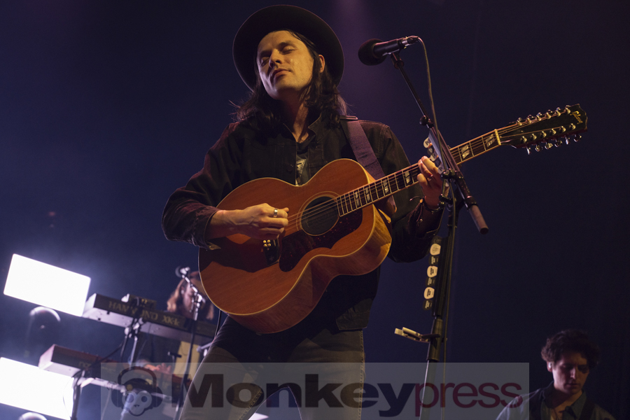 James Bay ©, Angela Trabert