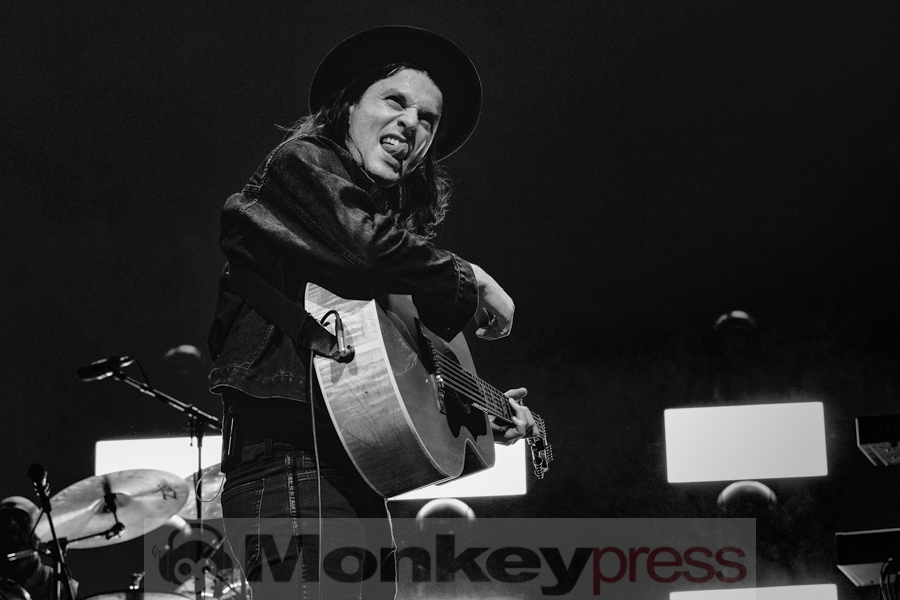 James Bay ©, Angela Trabert