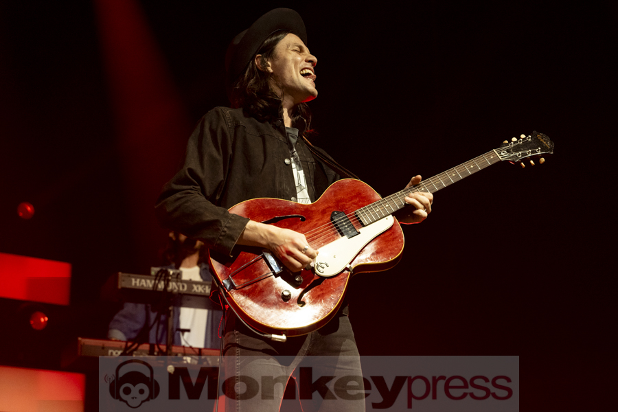 James Bay ©, Angela Trabert