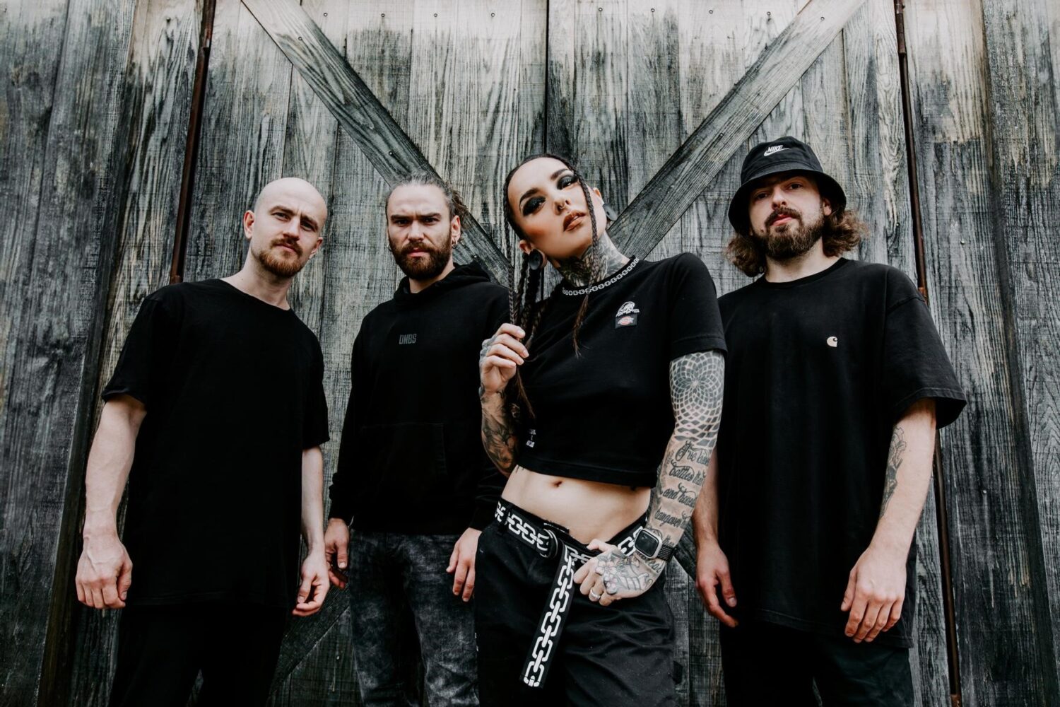 JINJER beeindrucken mit intensivem Titeltrack "Duél"