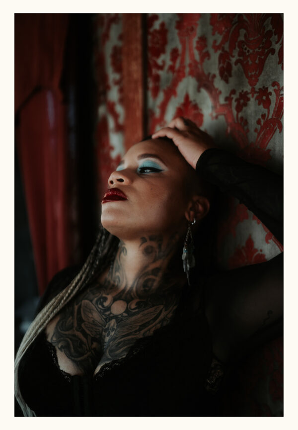 CAMMIE BEVERLY: Solodebüt mit "House of Grief" CAMMIE BEVERLY: Solodebüt mit "House of Grief"