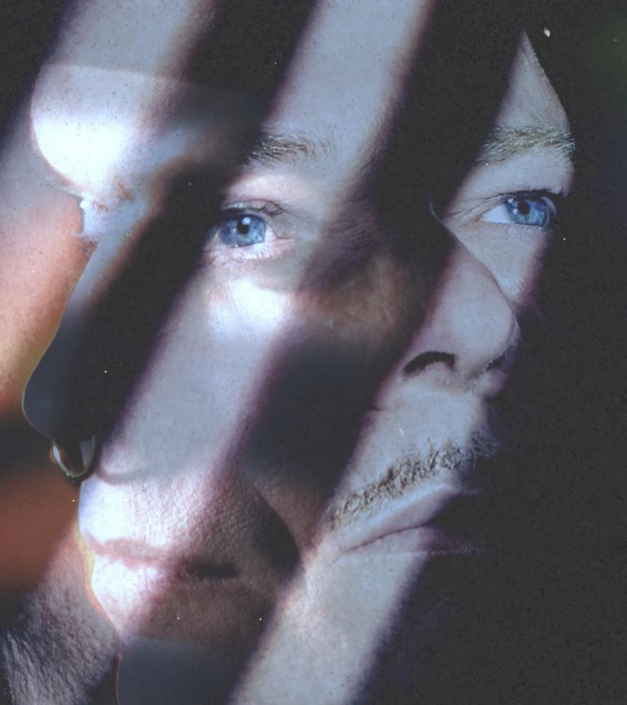 Chris Harms (Lord Of The Lost): The Grey Machines ft. VNV Nation + Album 1980 Chris Harms (Lord Of The Lost): The Grey Machines ft. VNV Nation + Album 1980