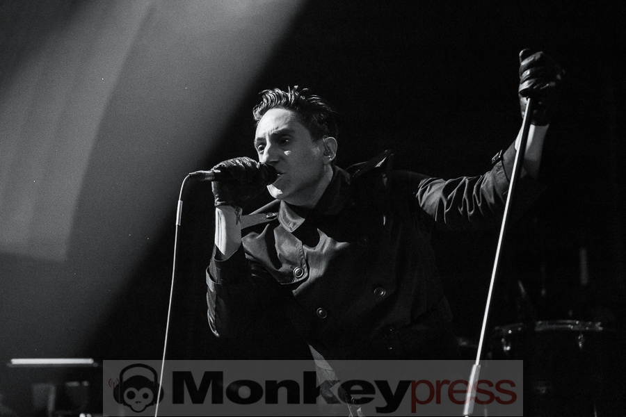 Straight Razor, © Christine Heinrich