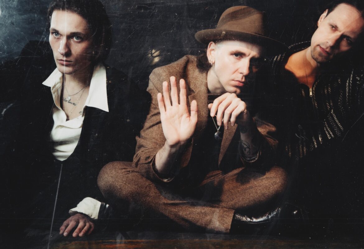 DRANGSAL veröffentlichen neue Single als Band und kündigen Album und Tour für 2025 an
