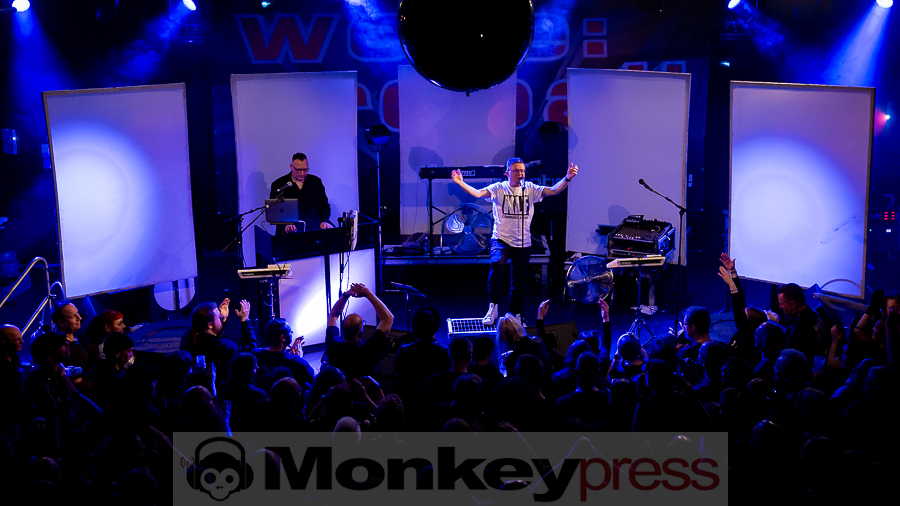 Versus © Schwarzpixel - Carsten Zerbe