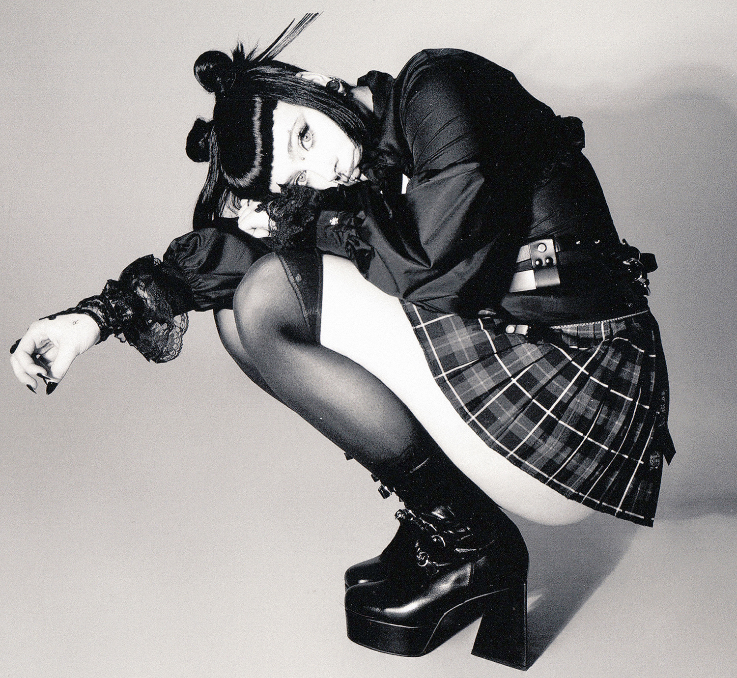 Zwischen Wunderland und Wirklichkeit – BELLZZZ veröffentlicht ihre eindrucksvolle Debüt-EP „Dear Elizabeth“ mit der feministischen Single „Conquests“ Zwischen Wunderland und Wirklichkeit – BELLZZZ veröffentlicht ihre eindrucksvolle Debüt-EP „Dear Elizabeth“ mit der feministischen Single „Conquests“