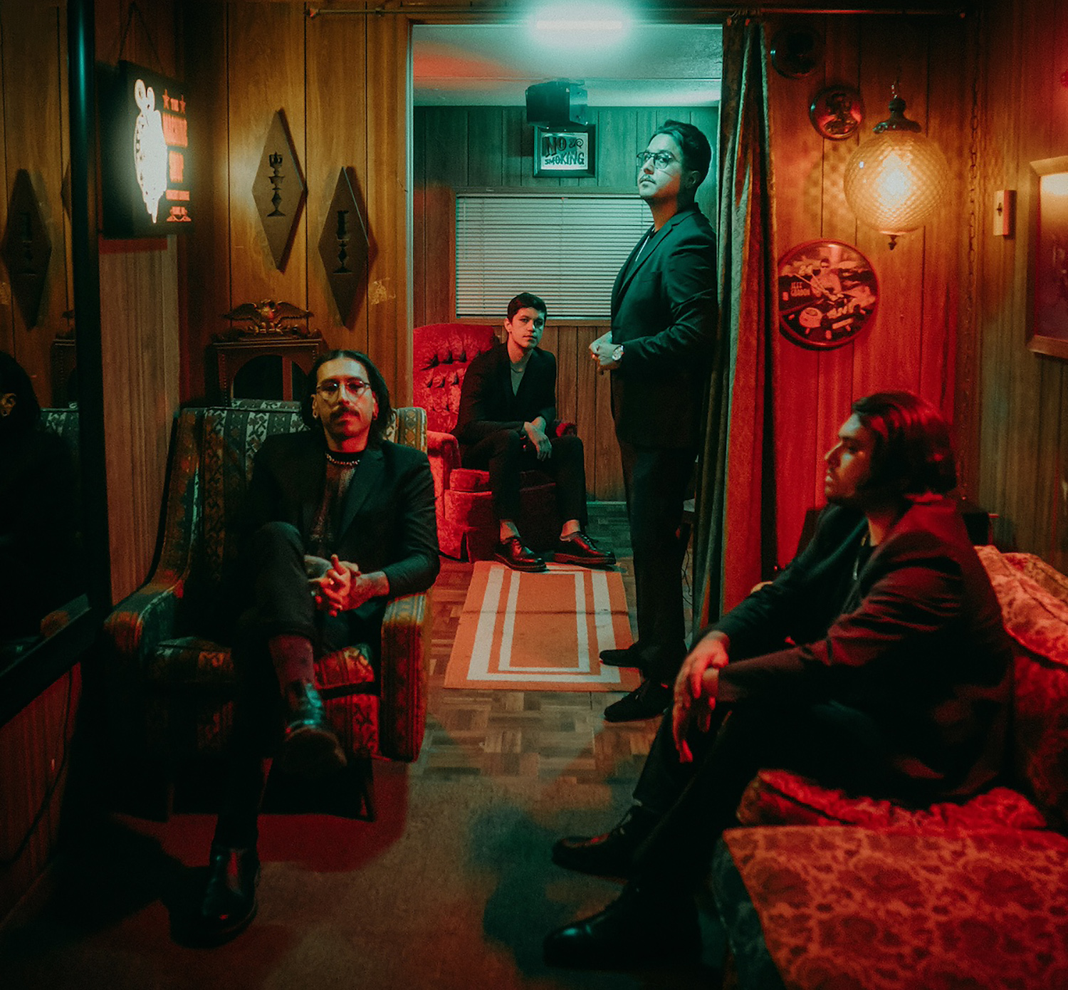 DAYSEEKER präsentieren Video zu „Pale Moonlight“ – erster Vorgeschmack aufs kommende Album