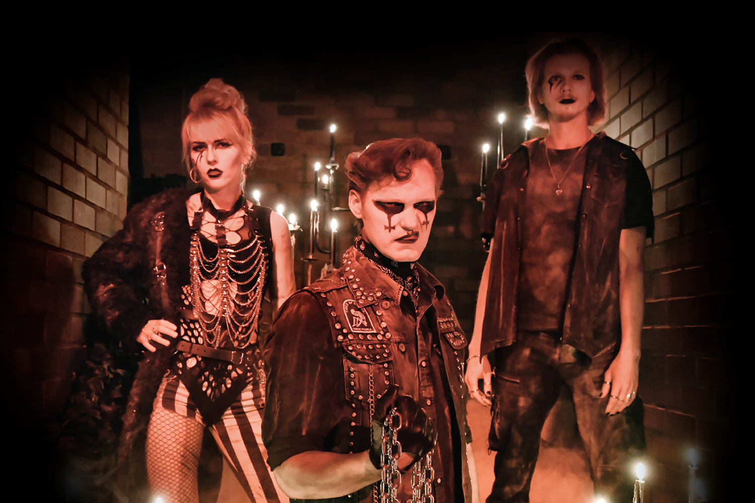 Die Kinder der Nacht sind zurück! RABENGOTT veröffentlichen neues Album "Sleepwalker"