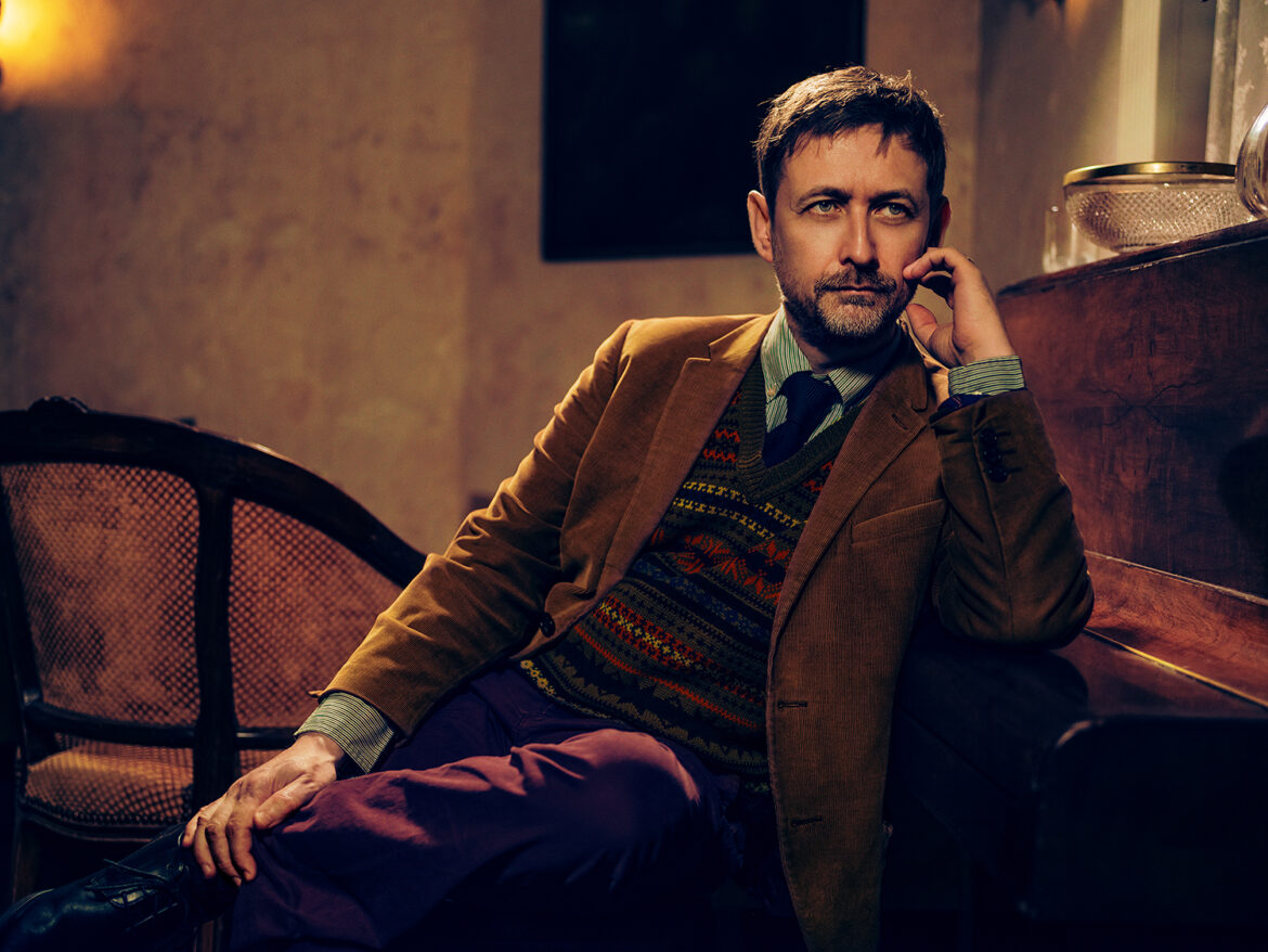 THE DIVINE COMEDY kündigen neues Album „Rainy Sunday Afternoon“ an – Erste Single „Achilles“ jetzt verfügbar