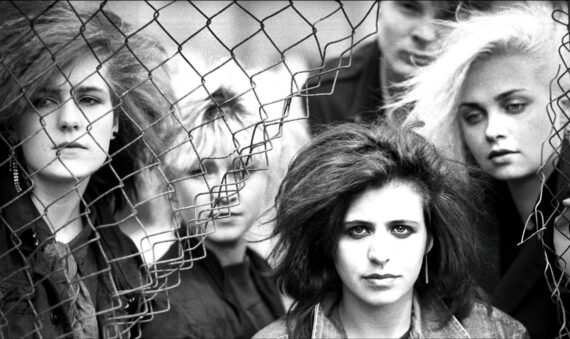 ANJA HUWE & XMAL DEUTSCHLAND vereinen Vergangenheit und Zukunft: Neue Single „PolarForest“ samt Video veröffentlicht