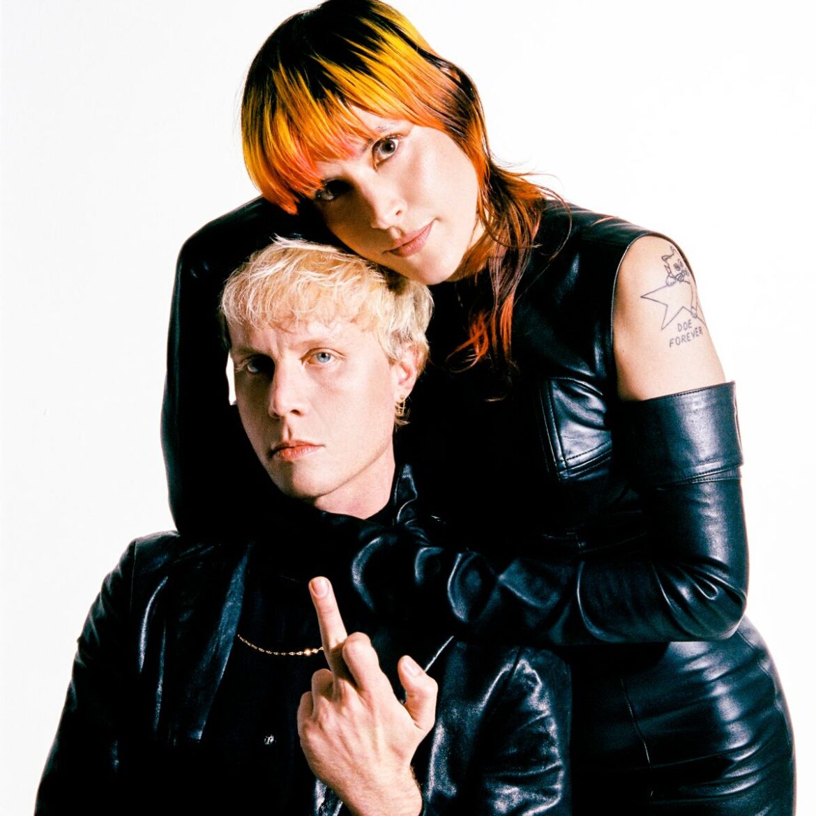 SEXTILE veröffentlichen Synthie-Hymne „Kids“ – Neues Album „yes, please.“ kommt am 2. Mai!
