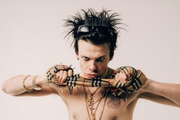 YUNGBLUD enthüllt mit „Lovesick Lullaby“ eine bittersüße Hymne zwischen Euphorie und Herzschmerz