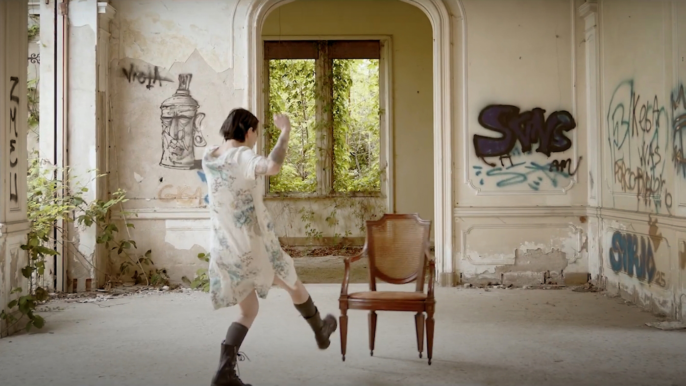 Videodreh zu “Laugh”