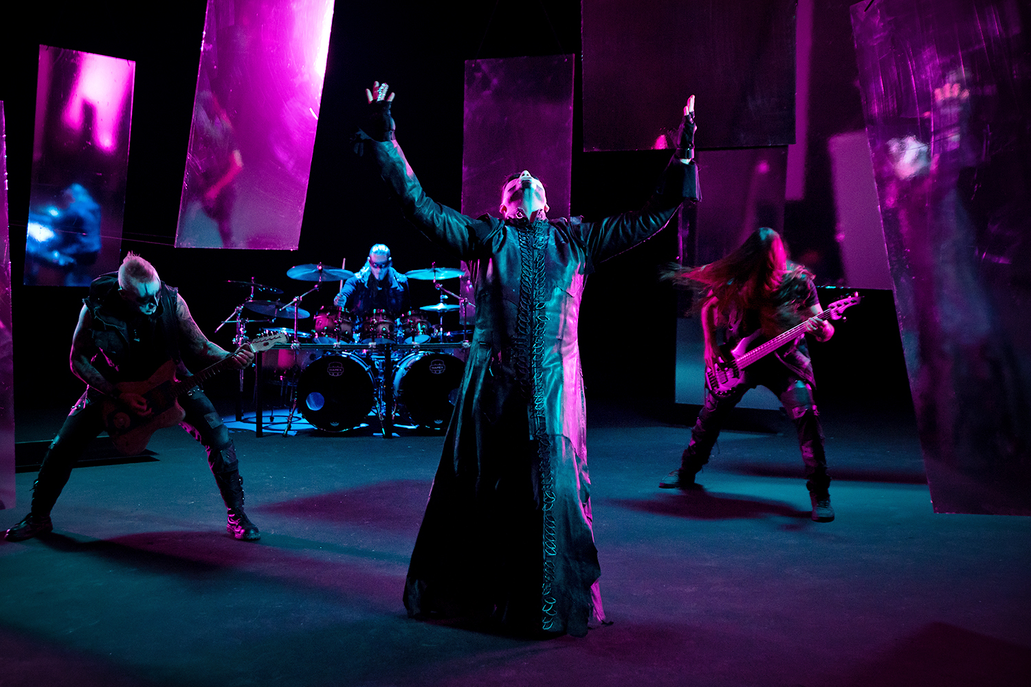 CHONTARAZ veröffentlichen neue Single und Album „Phantom of Reality“ am heutigen Freitag CHONTARAZ veröffentlichen neue Single und Album „Phantom of Reality“ am heutigen Freitag