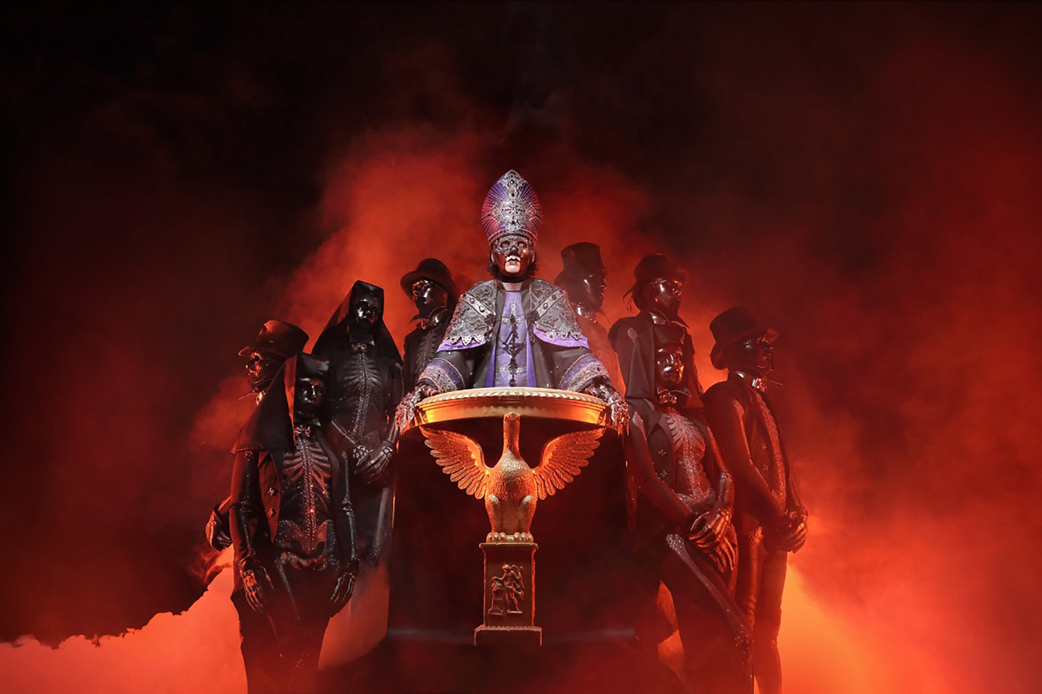 GHOST entfachen das nächste Chart-Feuer und steigen mit "Skeletá" auf Platz 1 ein!