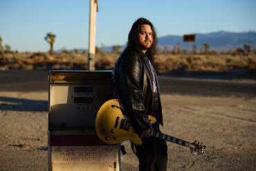 Wolfgang Van Halens MAMMOTH & Regie-Ikone Robert Rodriguez entfesseln episches Rock-Horror-Spektakel: "The End"