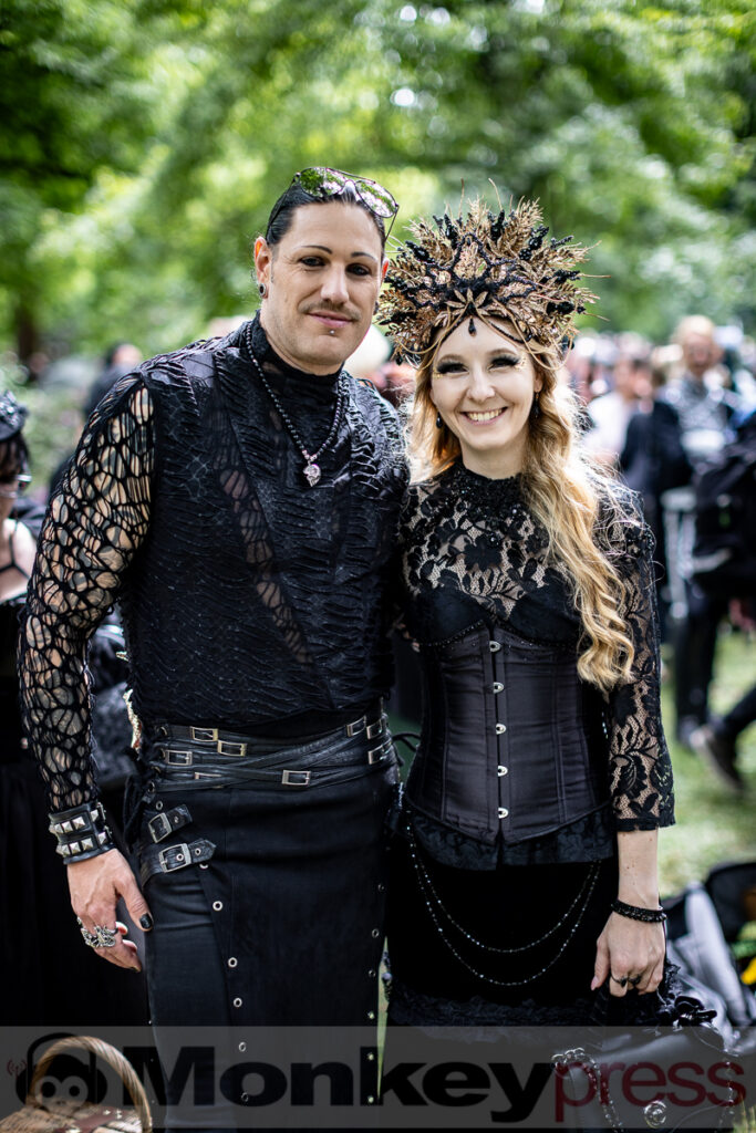 Fotos: VIKTORIANISCHES PICKNICK Teil 2, 32. Wave-Gotik-Treffen (WGT), 06.06.2025