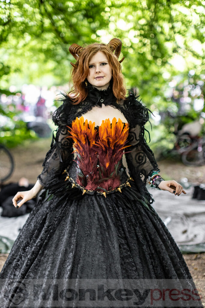 Fotos: VIKTORIANISCHES PICKNICK Teil 2, 32. Wave-Gotik-Treffen (WGT), 06.06.2025