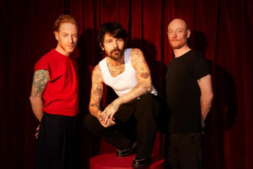 BIFFY CLYRO zünden mit „A Little Love“ die nächste Stufe – neues Album „Futique" erscheint am 26. September