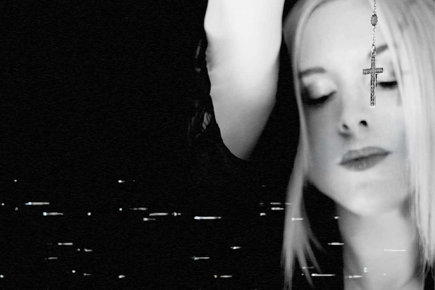 Zwischen Begehren und Kontrolle: “Sinner Sinner” von BLISS MY HEART – Ein düsteres Klangkino Zwischen Begehren und Kontrolle: “Sinner Sinner” von BLISS MY HEART – Ein düsteres Klangkino