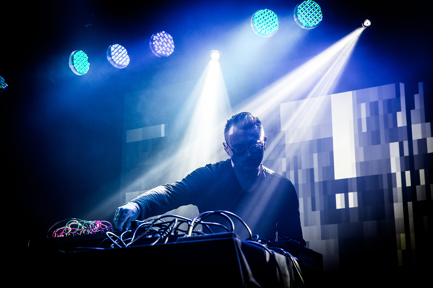 RHYS FULBER präsentiert neue Single „Only Love Will Save Us“ – das Album „Memory Impulse Autonomy“ folgt im September