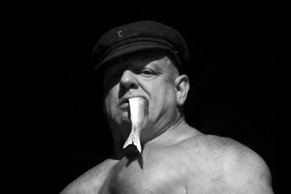 Letzter Seemannsgruß vor dem Album: Käpt’n RUMMELSNUFF & ASBACH huldigen mit „Milo Barus“ einem echten Kraftpaket