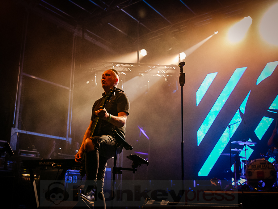 2025-07-04-SOLAR_FAKE-EASTSIDE Festival-Halle-02 SOLAR FAKE @ EASTSIDE FESTIVAL 2025 © Alf Urbschat